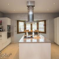 Дом на второй линии моря/озера, в пригороде в Испании, Андалусия, 800 кв.м.