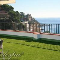 Penthouse in the city center, at the first line of the sea / lake in Spain, Catalunya, Girona, 260 sq.m.