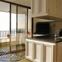 Penthouse in the city center, at the first line of the sea / lake in Spain, Catalunya, Girona, 260 sq.m.