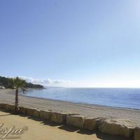 Квартира на первой линии моря/озера, в пригороде в Испании, Андалусия, 69 кв.м.