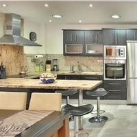 Квартира на первой линии моря/озера, в пригороде в Испании, Андалусия, 69 кв.м.