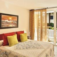 Квартира на первой линии моря/озера, в пригороде в Испании, Андалусия, 69 кв.м.