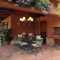 Вилла на первой линии моря/озера, в пригороде в Испании, Каталония, Жирона, 250 кв.м.