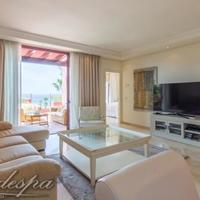 Пентхаус на первой линии моря/озера, в пригороде в Испании, Андалусия, 330 кв.м.