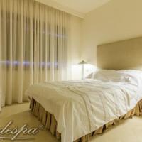 Пентхаус на первой линии моря/озера, в пригороде в Испании, Андалусия, 330 кв.м.