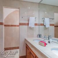 Пентхаус на первой линии моря/озера, в пригороде в Испании, Андалусия, 330 кв.м.