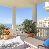 Квартира на первой линии моря/озера, в пригороде в Испании, Андалусия, 260 кв.м.