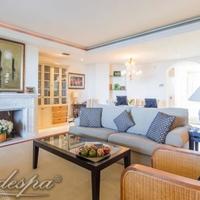 Квартира на первой линии моря/озера, в пригороде в Испании, Андалусия, 260 кв.м.