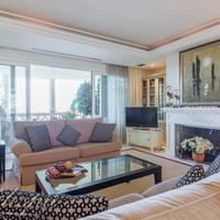 Квартира на первой линии моря/озера, в пригороде в Испании, Андалусия, 260 кв.м.