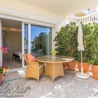 Квартира на первой линии моря/озера, в пригороде в Испании, Андалусия, 260 кв.м.