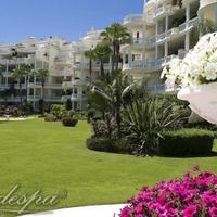 Квартира на первой линии моря/озера, в пригороде в Испании, Андалусия, 260 кв.м.