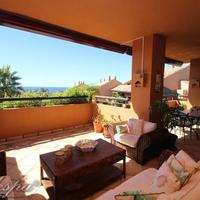 Пентхаус на второй линии моря/озера, в пригороде в Испании, Андалусия, 308 кв.м.