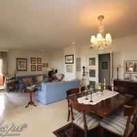 Пентхаус на второй линии моря/озера, в пригороде в Испании, Андалусия, 308 кв.м.