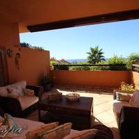 Пентхаус на второй линии моря/озера, в пригороде в Испании, Андалусия, 308 кв.м.