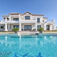 Вилла в пригороде в Испании, Андалусия, 640 кв.м.