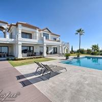 Вилла в пригороде в Испании, Андалусия, 640 кв.м.