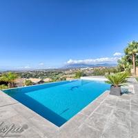 Вилла в пригороде в Испании, Андалусия, 640 кв.м.