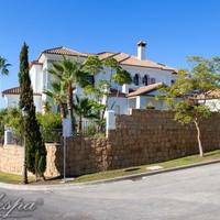 Вилла в пригороде в Испании, Андалусия, 640 кв.м.