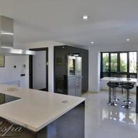 Дом в пригороде в Испании, Андалусия, 910 кв.м.