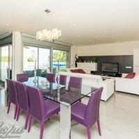 Вилла в пригороде в Испании, Каталония, Багур, 480 кв.м.