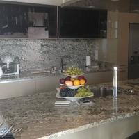 Вилла на второй линии моря/озера, в пригороде в Испании, Каталония, Жирона, 420 кв.м.