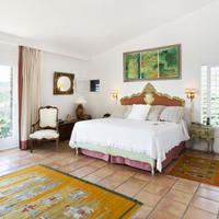 Вилла на первой линии моря/озера, в пригороде в Испании, Каталония, Жирона, 1000 кв.м.