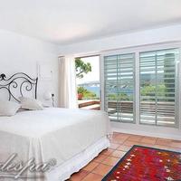 Вилла на первой линии моря/озера, в пригороде в Испании, Каталония, Жирона, 1000 кв.м.