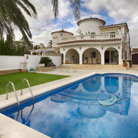 Вилла в центре города в Испании, Каталония, Жирона, 145 кв.м.