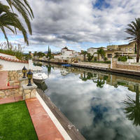 Вилла в центре города в Испании, Каталония, Жирона, 145 кв.м.