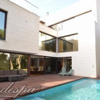 Villa at the second line of the sea / lake, in the suburbs in Spain, Andalucia, Marbella, 600 sq.m.