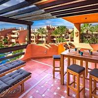 Пентхаус на первой линии моря/озера, в пригороде в Испании, Андалусия, 155 кв.м.