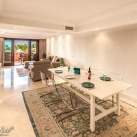 Пентхаус на первой линии моря/озера, в пригороде в Испании, Андалусия, 155 кв.м.