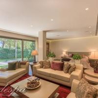 Вилла в пригороде в Испании, Андалусия, 2438 кв.м.