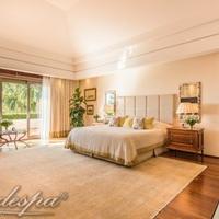 Вилла в пригороде в Испании, Андалусия, 2438 кв.м.