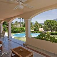 Дом в пригороде в Испании, Андалусия, 400 кв.м.