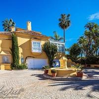 Дом в пригороде в Испании, Андалусия, 911 кв.м.