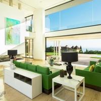 Дом в пригороде в Испании, Андалусия, 1740 кв.м.