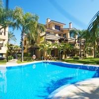 Apartment at the second line of the sea / lake, in the suburbs in Spain, Andalucia, 170 sq.m.