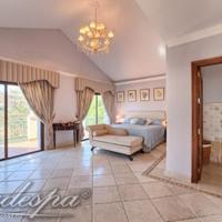 House in the suburbs in Spain, Andalucia, 485 sq.m.