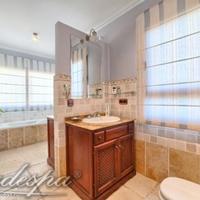 House in the suburbs in Spain, Andalucia, 485 sq.m.