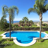 Villa in the suburbs in Spain, Andalucia, 1150 sq.m.