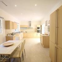 Дом в пригороде в Испании, Андалусия, 755 кв.м.