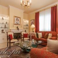 Вилла в центре города в Испании, Каталония, Эсплугес-де-Льобрегат, 418 кв.м.