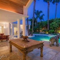 Вилла на второй линии моря/озера, в пригороде в Испании, Андалусия, 916 кв.м.