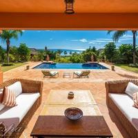 House in the suburbs in Spain, Andalucia, 1040 sq.m.