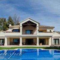 House in the suburbs in Spain, Andalucia, 1100 sq.m.