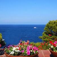 Вилла на первой линии моря/озера, в пригороде в Испании, Каталония, Жирона, 511 кв.м.