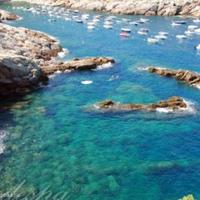 Вилла на первой линии моря/озера, в пригороде в Испании, Каталония, Жирона, 511 кв.м.