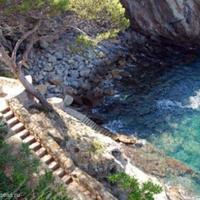 Вилла на первой линии моря/озера, в пригороде в Испании, Каталония, Жирона, 511 кв.м.