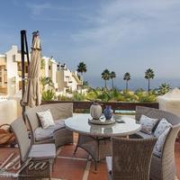 Пентхаус на первой линии моря/озера, в пригороде в Испании, Андалусия, 400 кв.м.